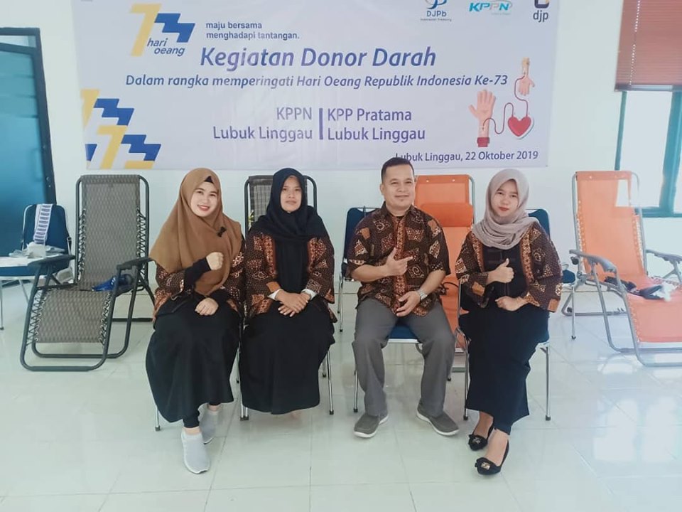Kegiatan Donor Darah tim @unit_transfusi_darah_rssobirin dalam rangka memperingati hari oeang Republik Indonesia Ke-73 di kantor KPPN Lubuklinggau.